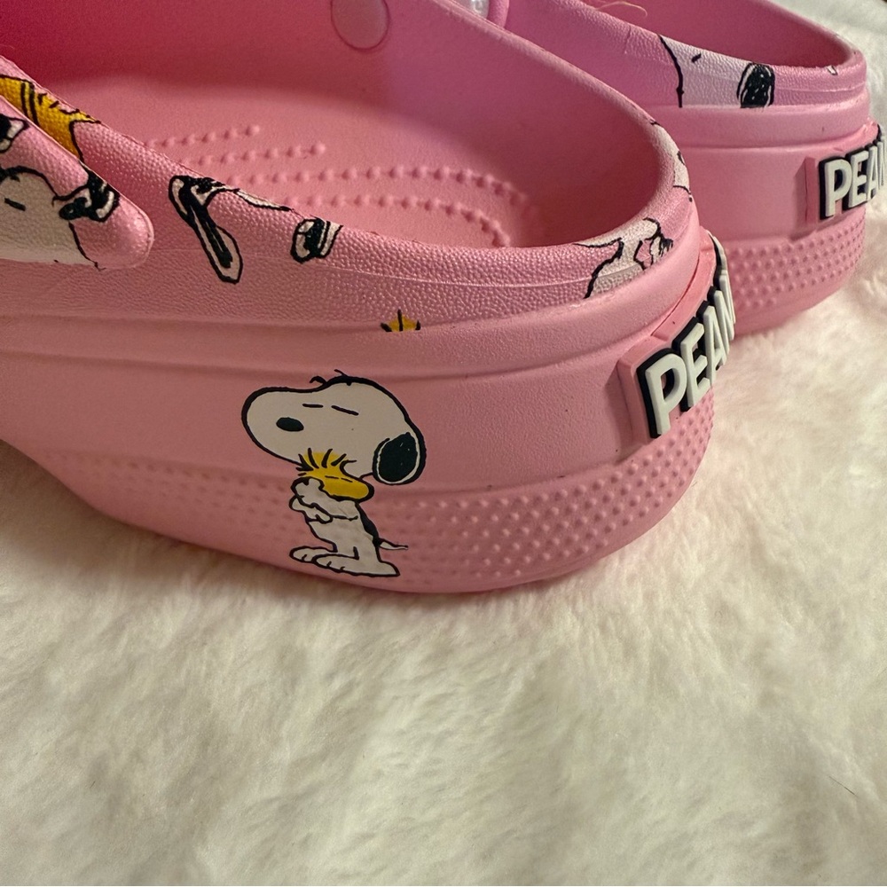 Crocs X Peanuts collab Mary Jane Clog NWT W8 M6 - Picture 6 of 13